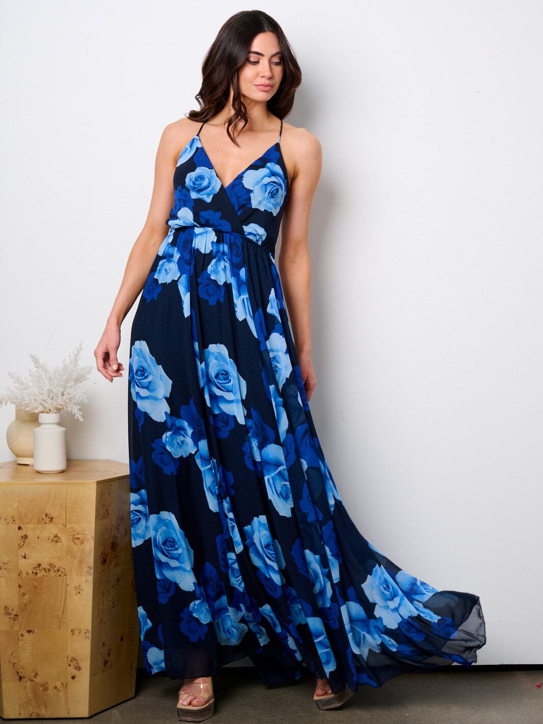 WOMEN'S SLEEVELESS OPEN BACK SELF TIE FLORAL MAXI DRESS