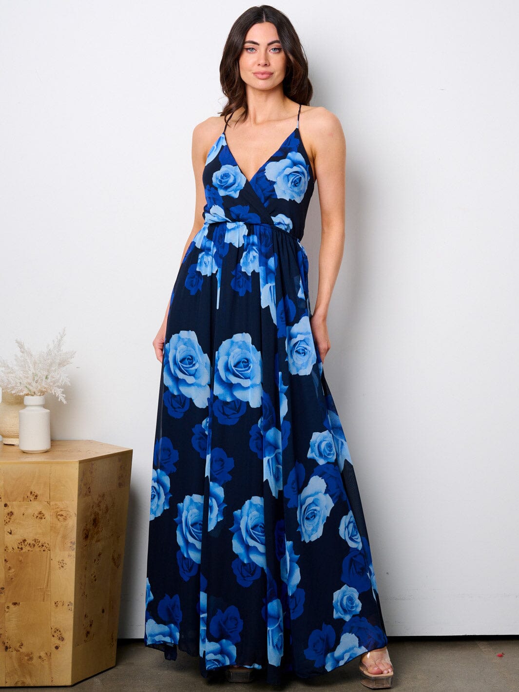 WOMEN'S SLEEVELESS OPEN BACK SELF TIE FLORAL MAXI DRESS