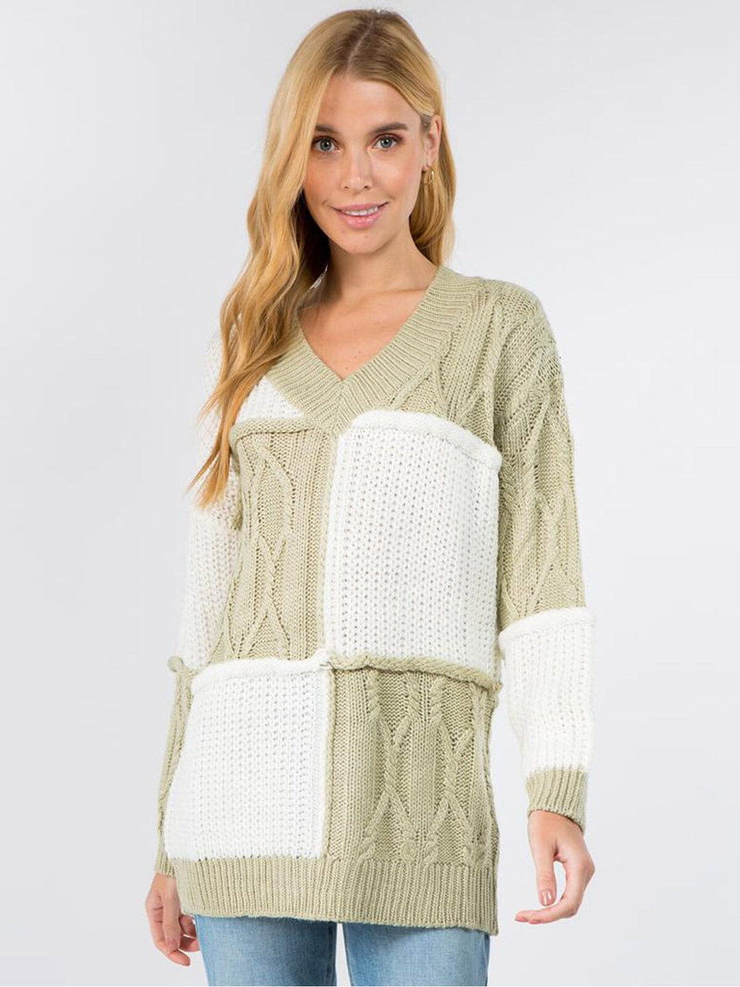 WOMEN'S LONG SLEEVE V-NECK COLORBLOCK KNIT SWEATER