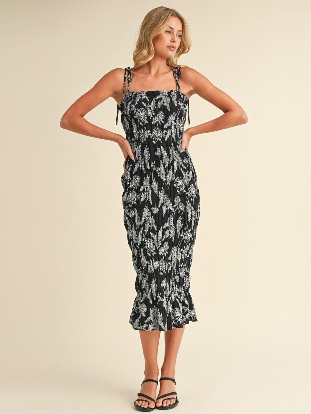 WOMEN'S SLEEVELESS ADJUSTABLE STRAPS RUCHED FLORAL MAXI DRESS
