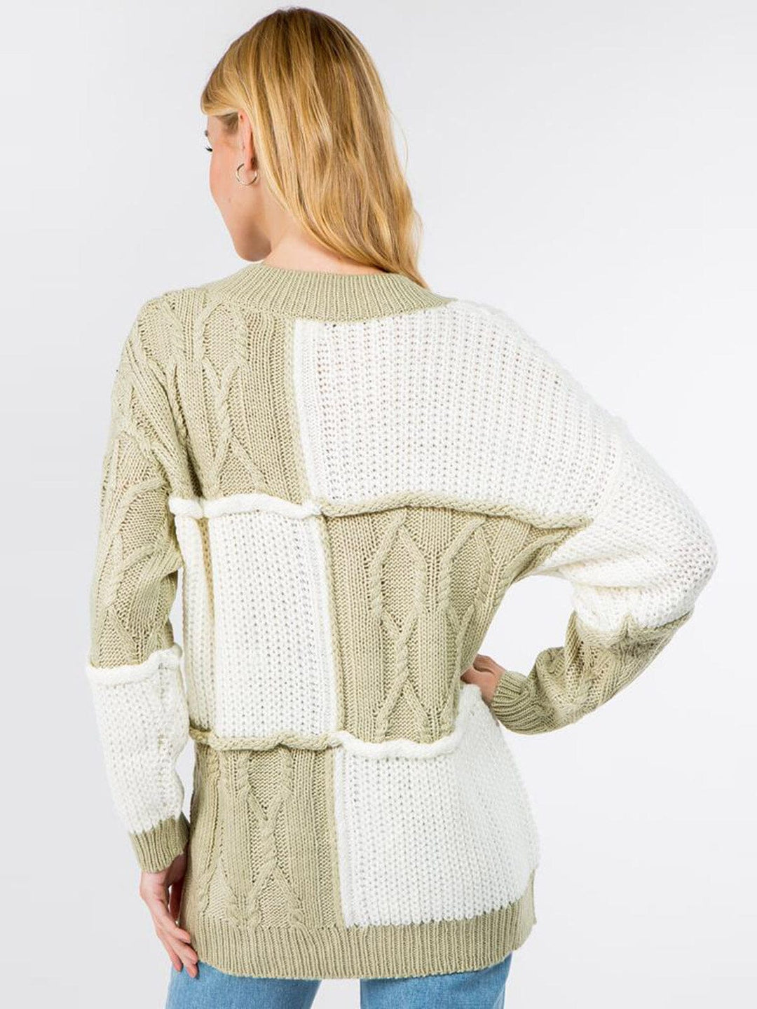 WOMEN'S LONG SLEEVE V-NECK COLORBLOCK KNIT SWEATER