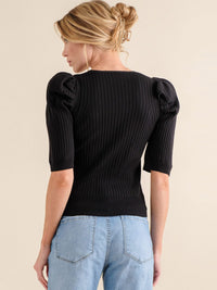 WOMEN'S SHORT PUFF SLEEVE V-NECK RIBBED BLOUSE