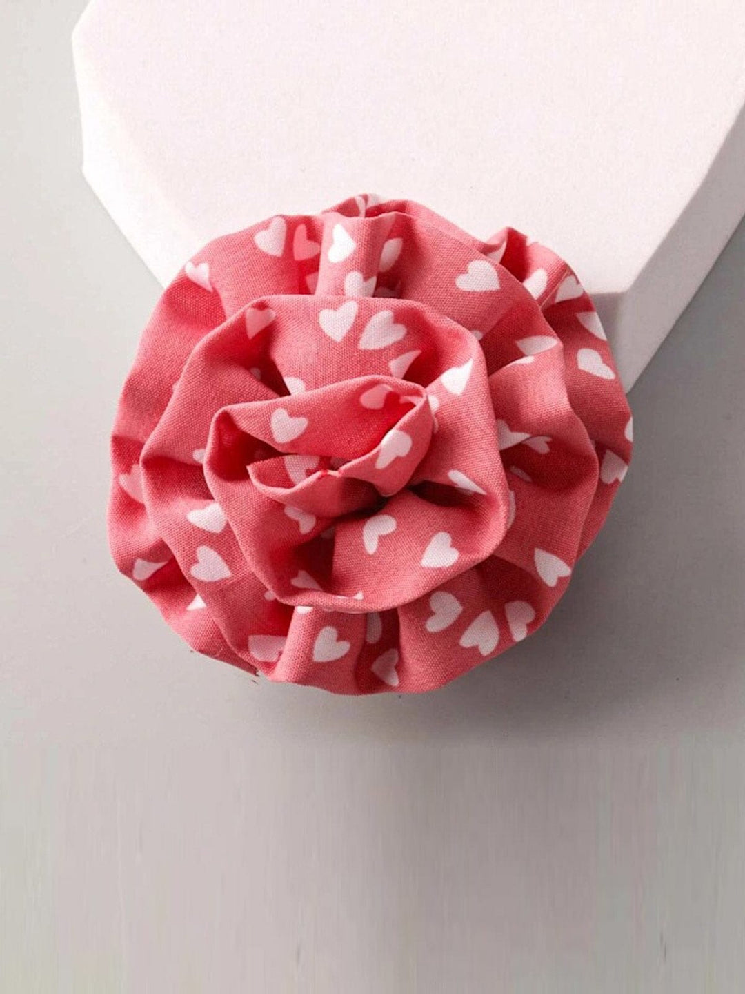 FASHION ASSORTED COLORS FLOWER SHAPE HEART PRINT CLAW HAIR CLIPS