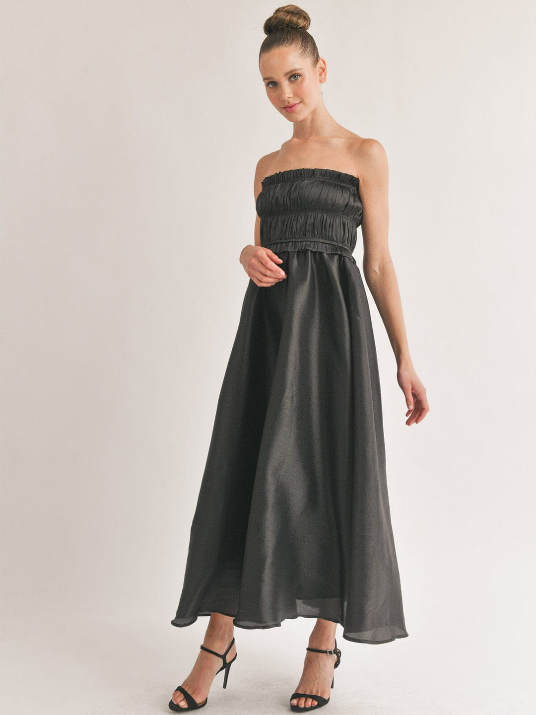 WOMEN'S SLEEVELESS SMOCK FIT & FLARE MAXI DRESS