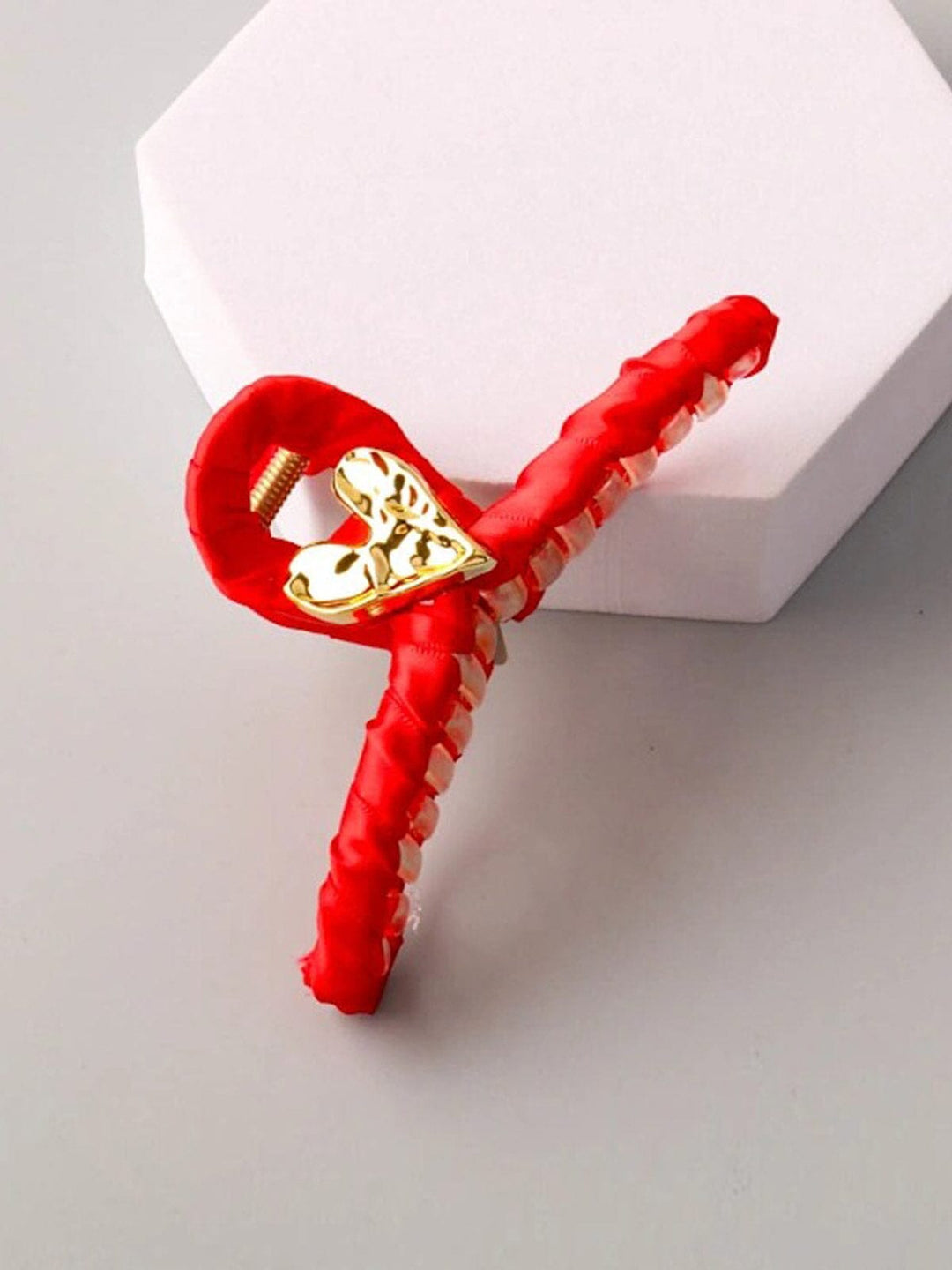 FASHION RED HEARTS CLAW HAIR CLIPS