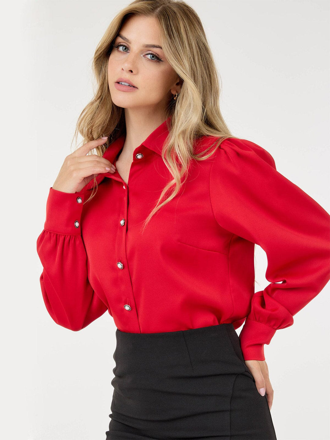 WOMEN'S LONG SLEEVE BUTTON UP BLOUSE