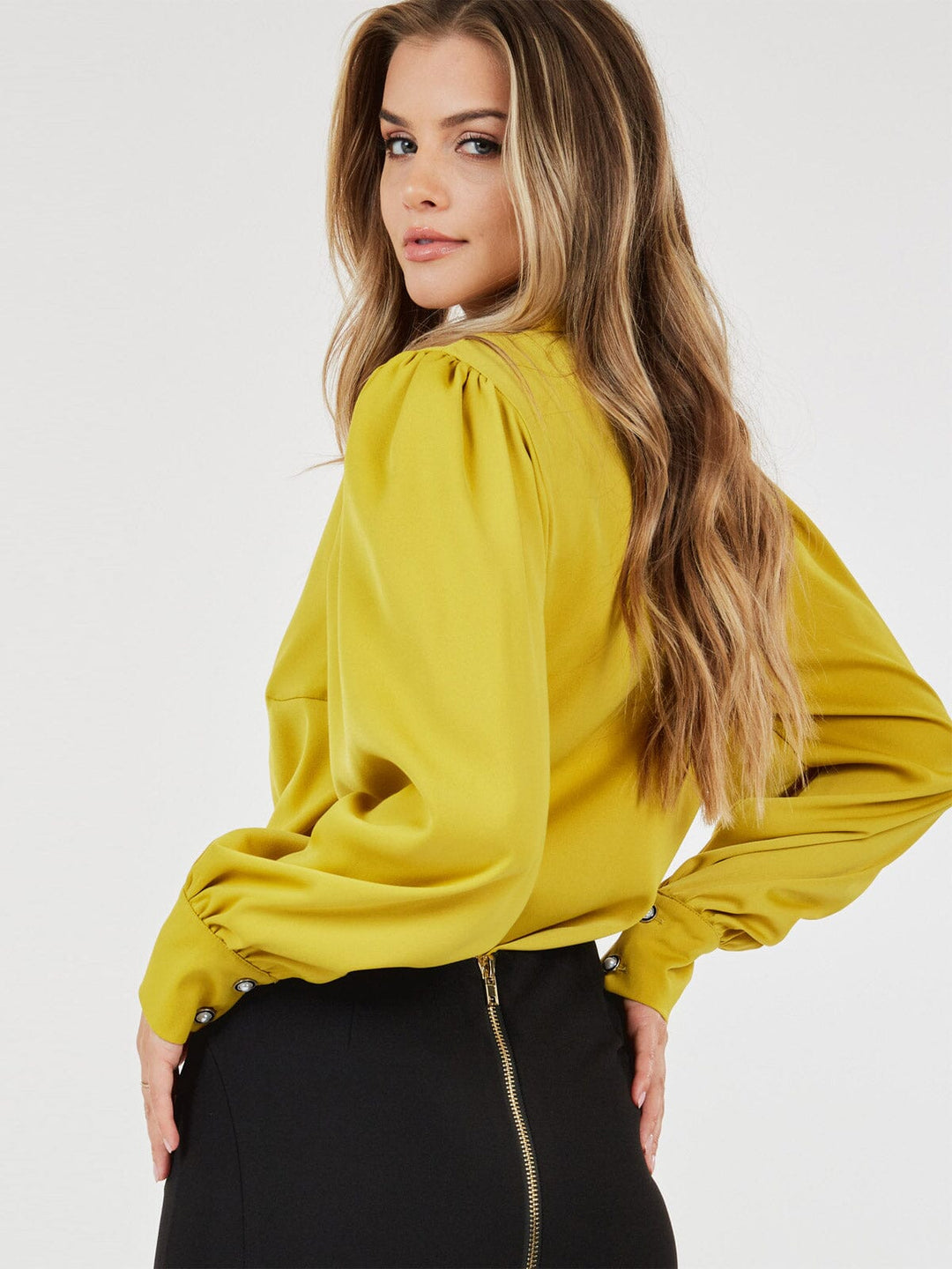 WOMEN'S LONG SLEEVE BUTTON UP BLOUSE