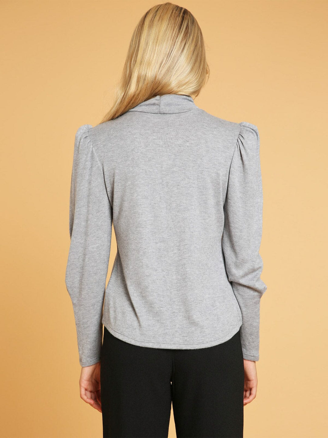 WOMEN'S LONG SLEEVE TURTLE NECK TOP