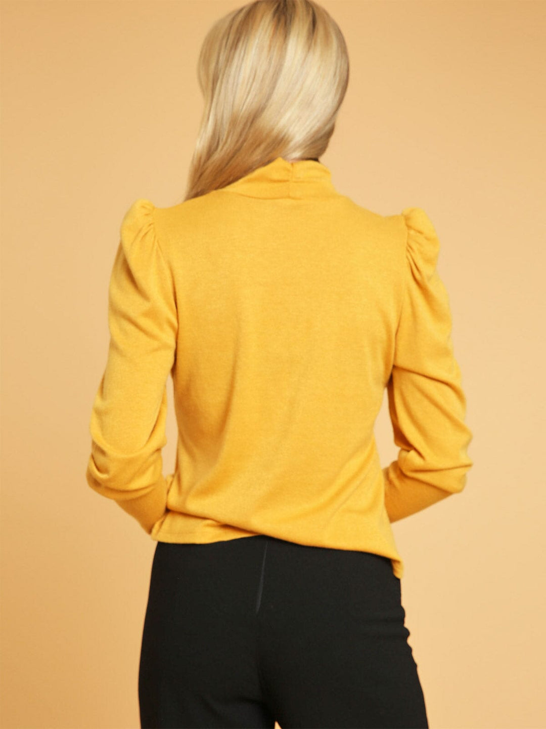 WOMEN'S LONG SLEEVE TURTLE NECK TOP