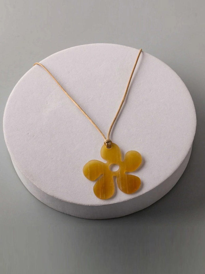 FASHION ASSORTED COLORS FLOWER PENDANT NECKLACE
