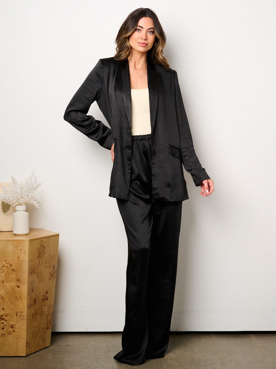 WOMEN'S LONG SLEEVE BLAZER & WIDE LEG PANTS SATIN 2PC. SET