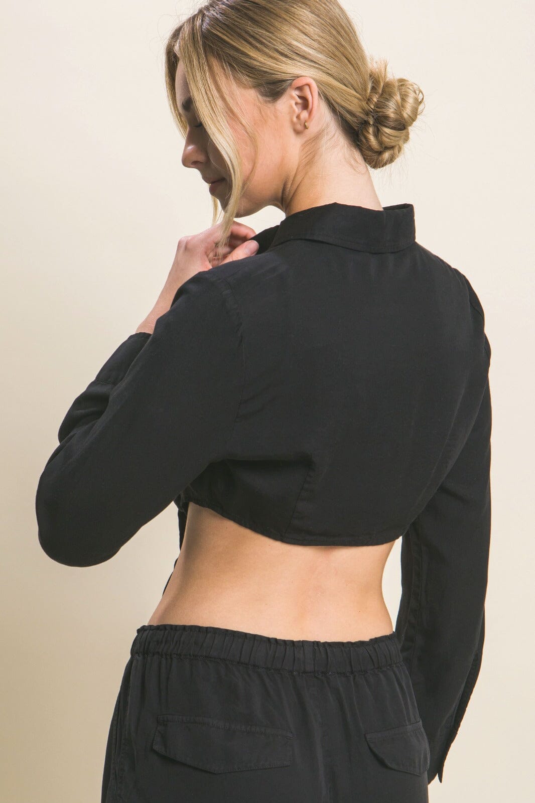 WOMEN'S LONG SLEEVE BUTTON UP FRONT POCKETS CROP TOP