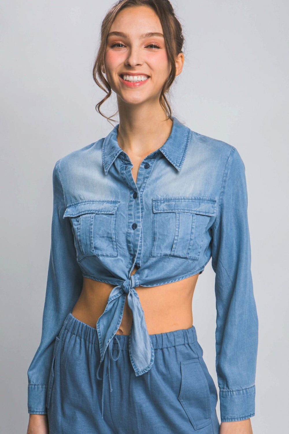 WOMEN'S LONG SLEEVE BUTTON UP FRONT POCKETS CROP TOP
