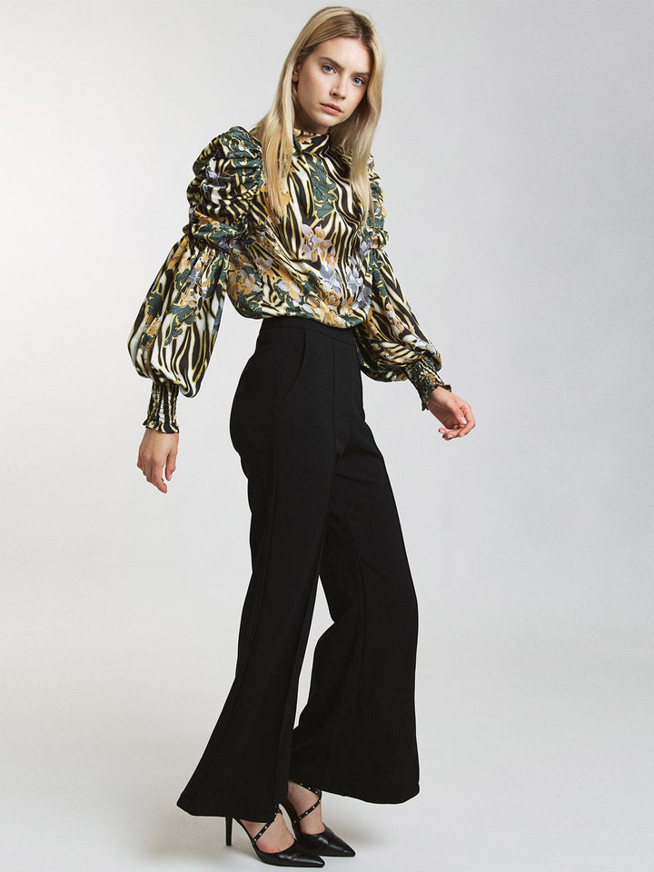WOMEN'S BUTTON CLOSURE FRONT POCKETS WIDE LEG PANTS