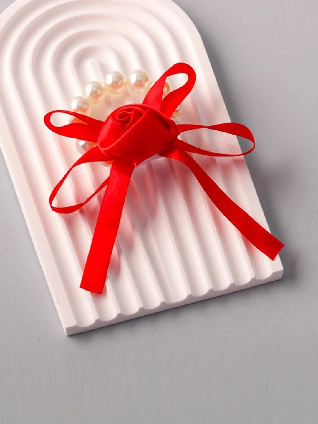 FASHION ASSORTED COLORS PEARL BOWS SCRUNCHIES