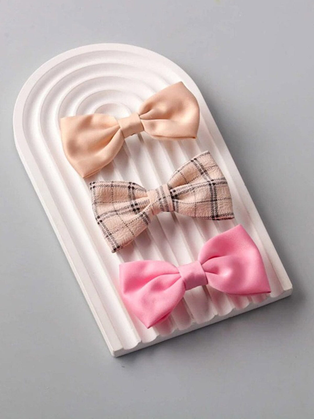 FASHION ASSORTED COLORS BOW HAIR CLIPS 3PCS. SET