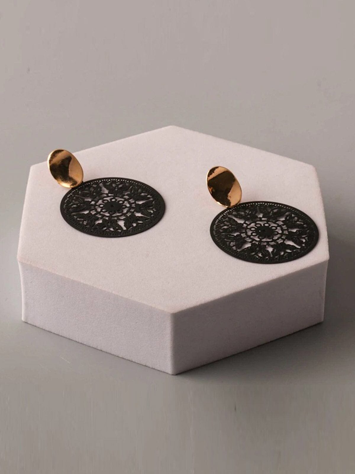 FASHION BLACK CIRCLE EARRINGS