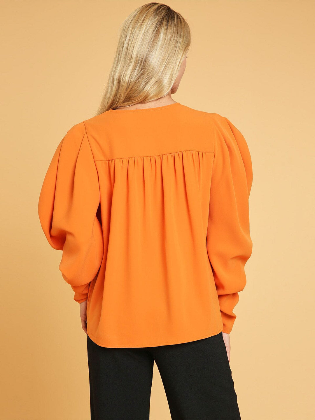 WOMEN'S LONG PUFF SLEEVE BUTTON CLOSURE BLOUSE