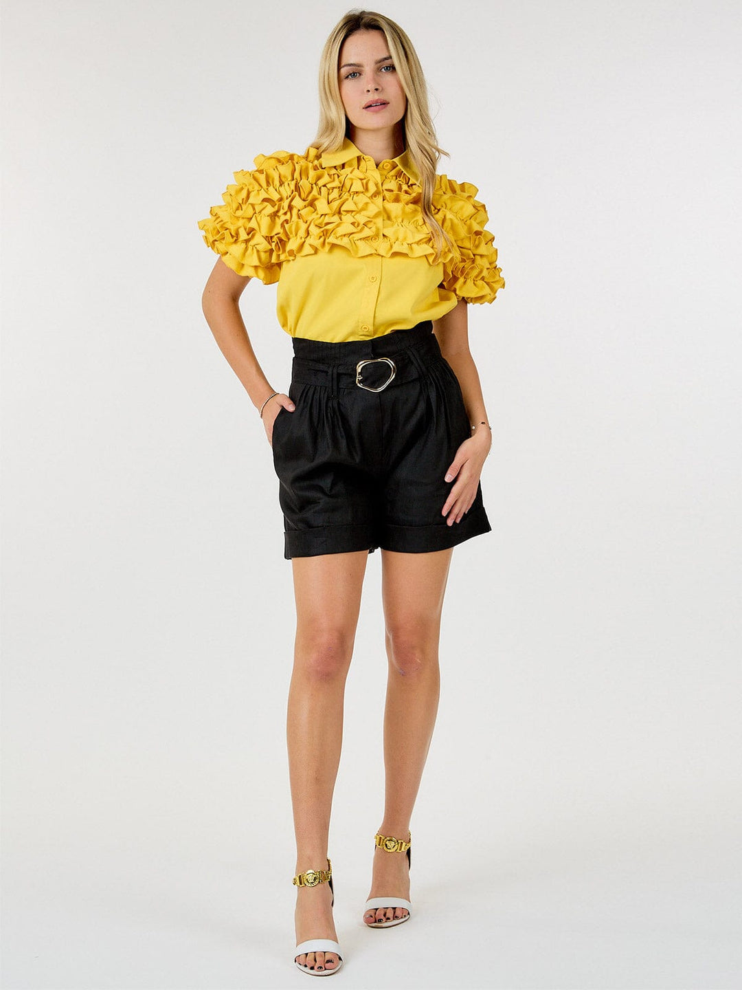 WOMEN'S BUTTON CLOSURE FRONT POCKETS BELTED SHORTS