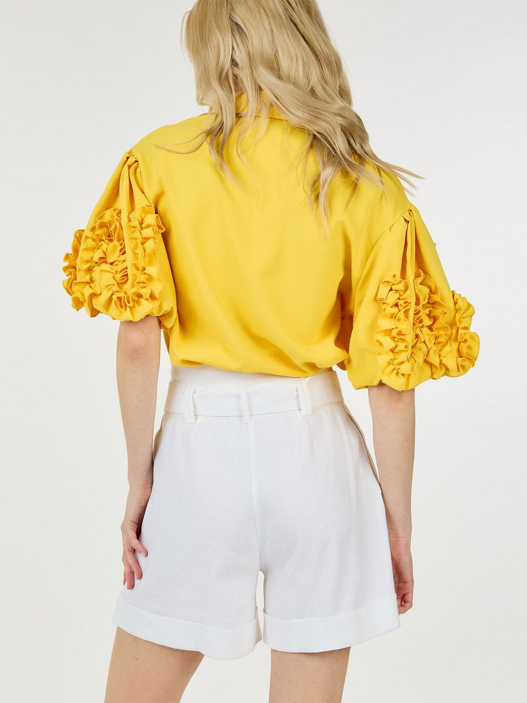 WOMEN'S BUTTON CLOSURE FRONT POCKETS BELTED SHORTS