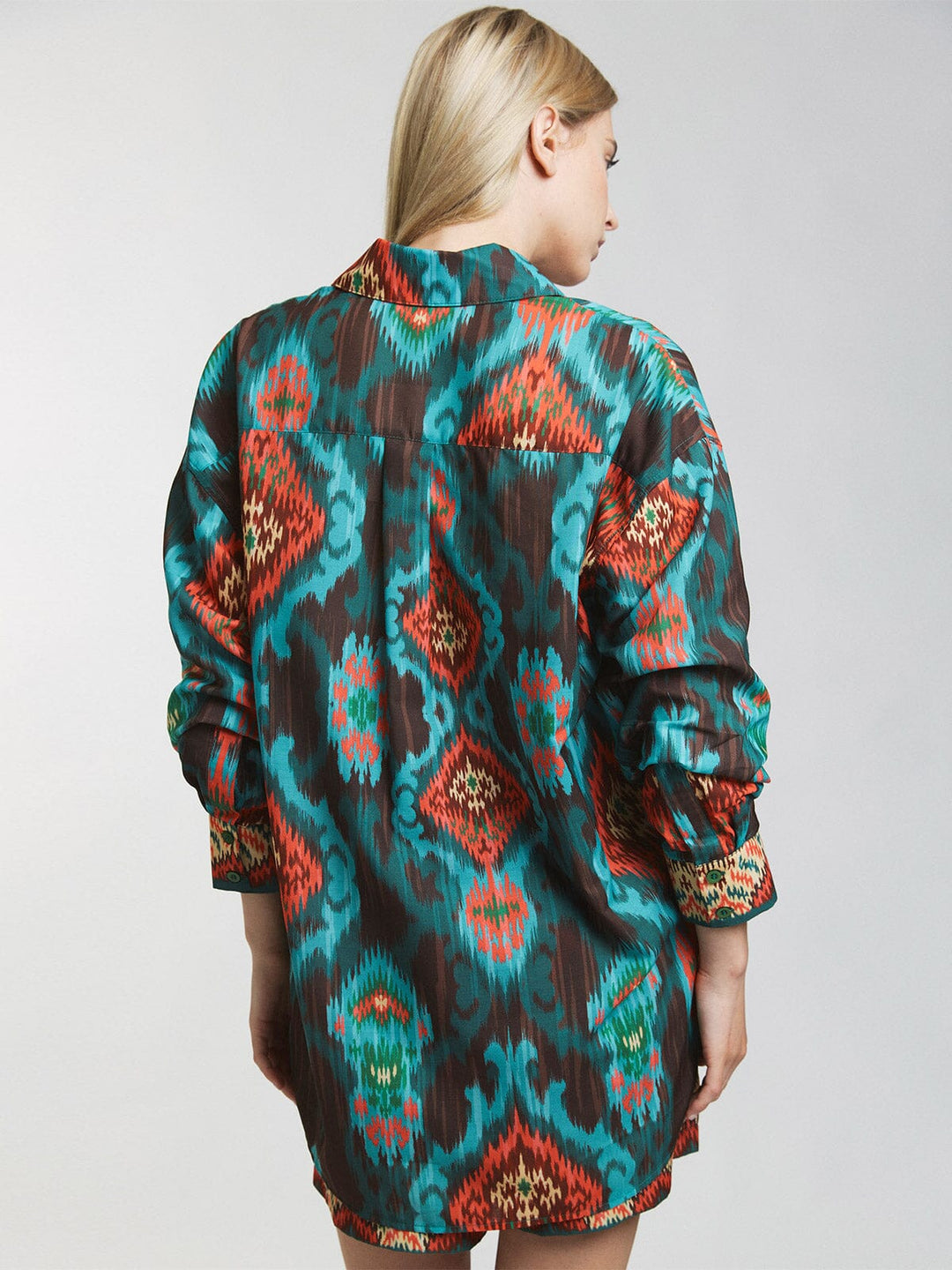 WOMEN'S LONG SLEEVE BLOUSE & ELASTIC WAISTE SHORTS MULTI PRINT 2 PC. SET