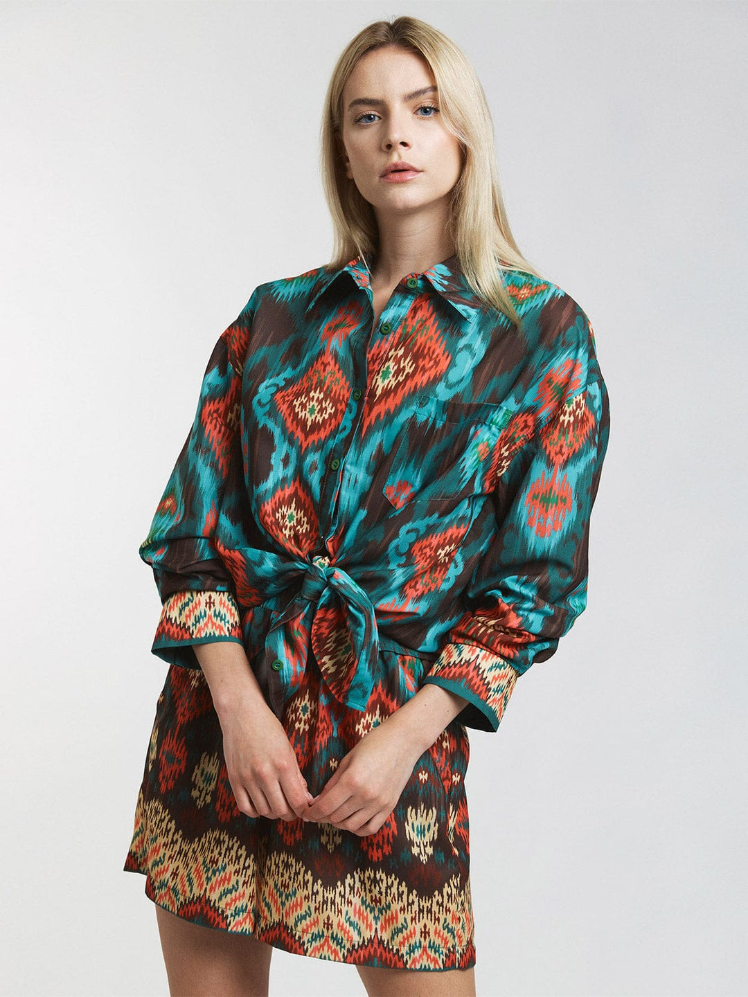 WOMEN'S LONG SLEEVE BLOUSE & ELASTIC WAISTE SHORTS MULTI PRINT 2 PC. SET