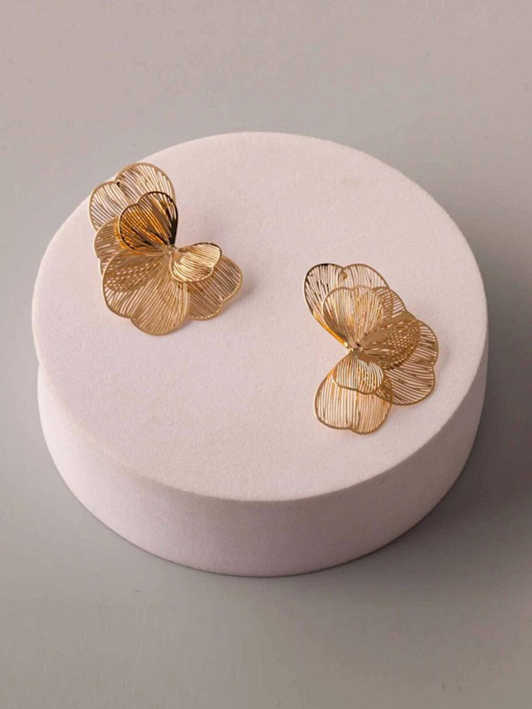 FASHION GOLD & BLACK FLOWER EARRINGS