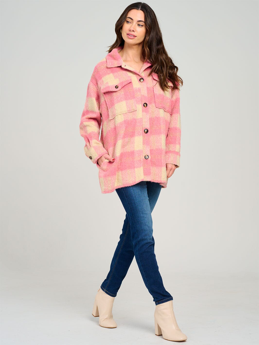 WOMEN'S LONG SLEEVE BUTTON UP FRONT POCKETS PLAID JACKET