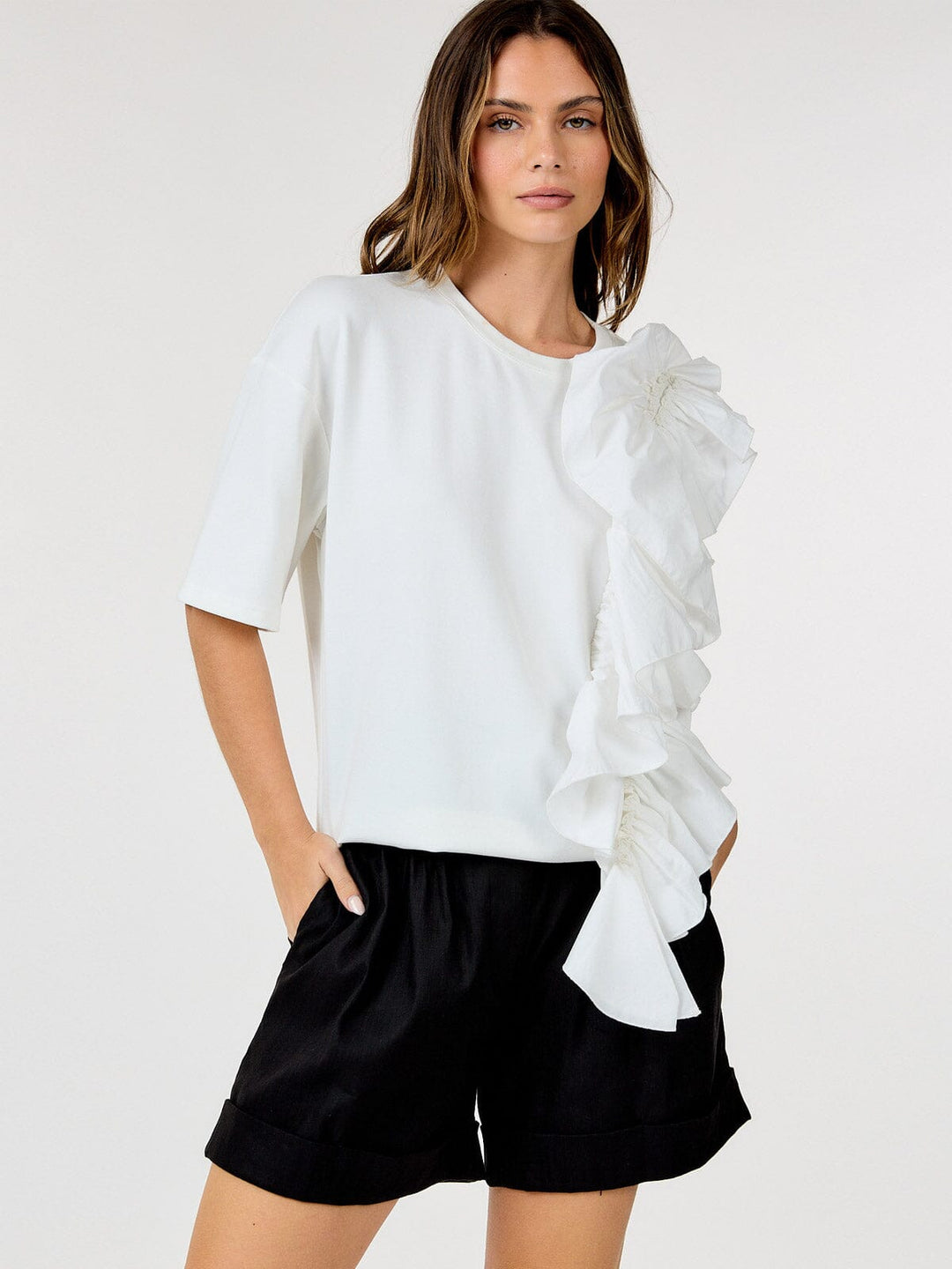 WOMEN'S SHORT SLEEVE RUFFLE FRONT DETAILED TOP