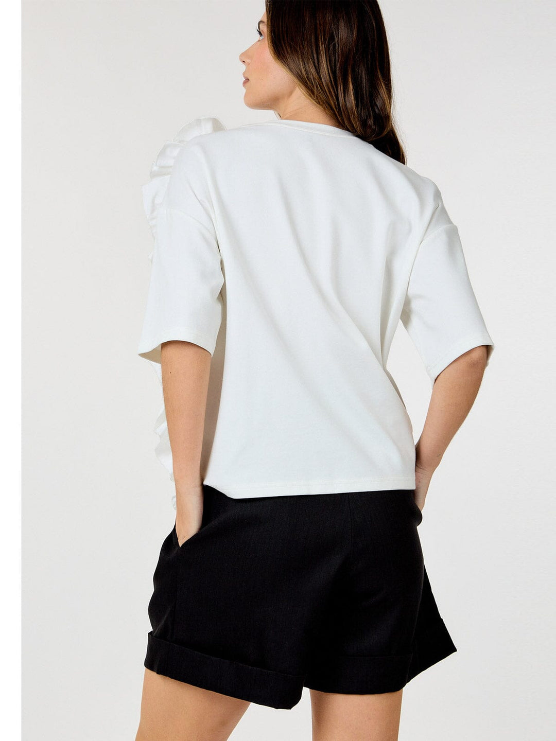 WOMEN'S SHORT SLEEVE RUFFLE FRONT DETAILED TOP