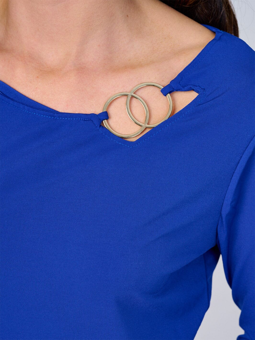 WOMEN'S 3/4 SLEEVE NECK DETAILED BLOUSE