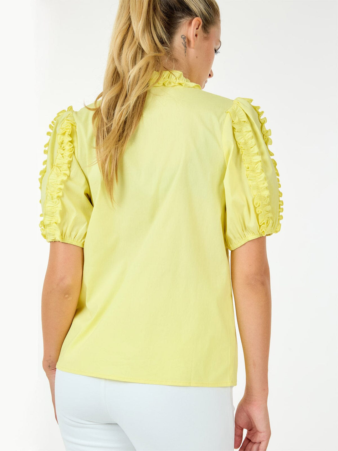 WOMEN'S SHORT SLEEVE BUTTON CLOSURE RUFFLE DETAILED BLOUSE