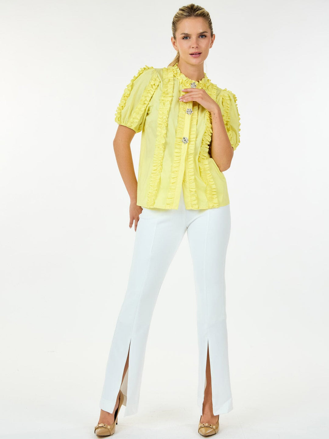 WOMEN'S SHORT SLEEVE BUTTON CLOSURE RUFFLE DETAILED BLOUSE