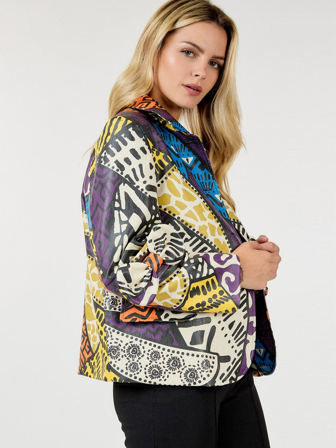 WOMEN'S LONG SLEEVE BUTTON CLOSURE POCKETS PU PLETAHER MULTI PRINT JACKET