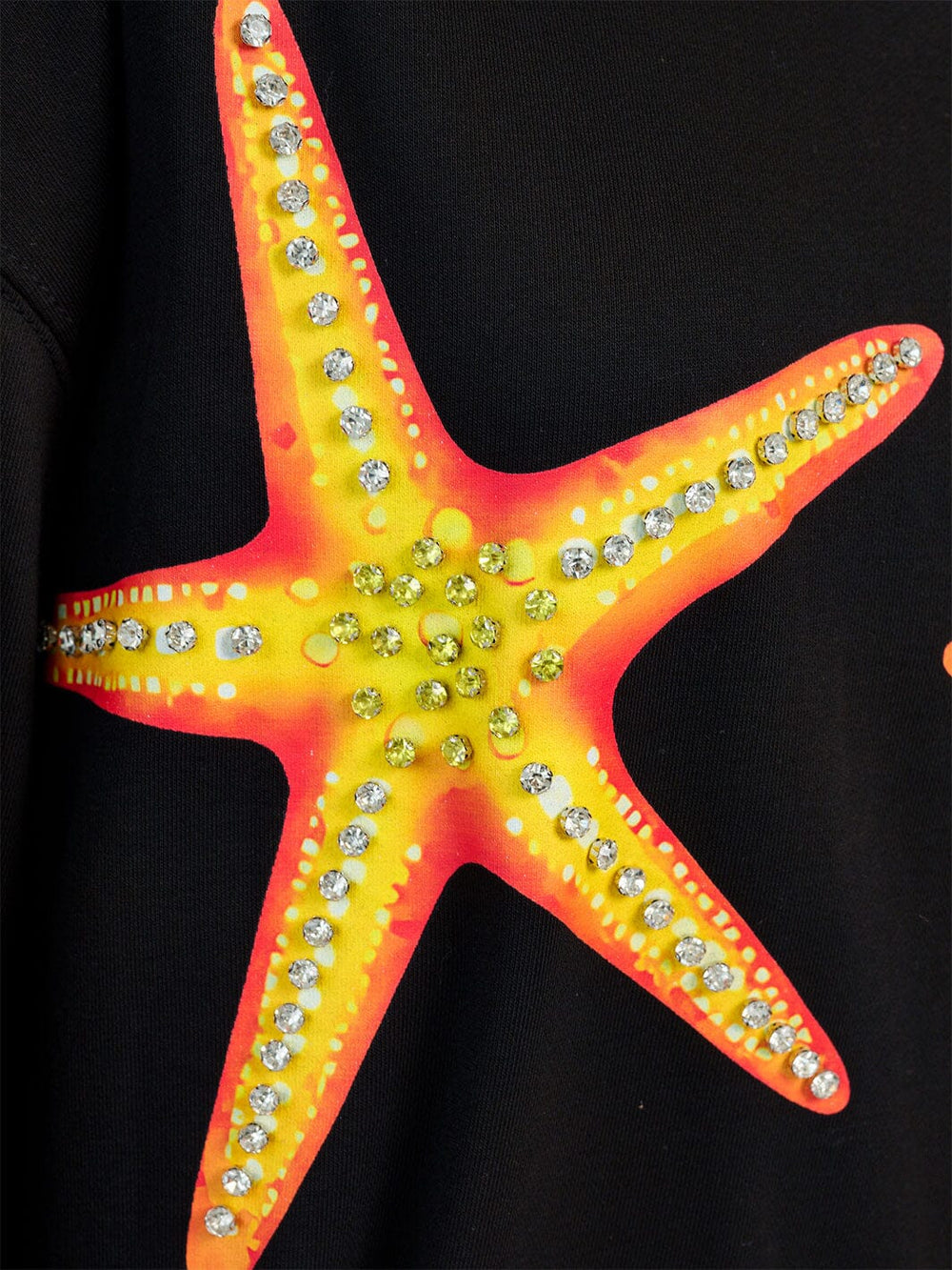 WOMEN'S LONG SLEEVE GRAPHIC STUDS PULLOVER SWEATER