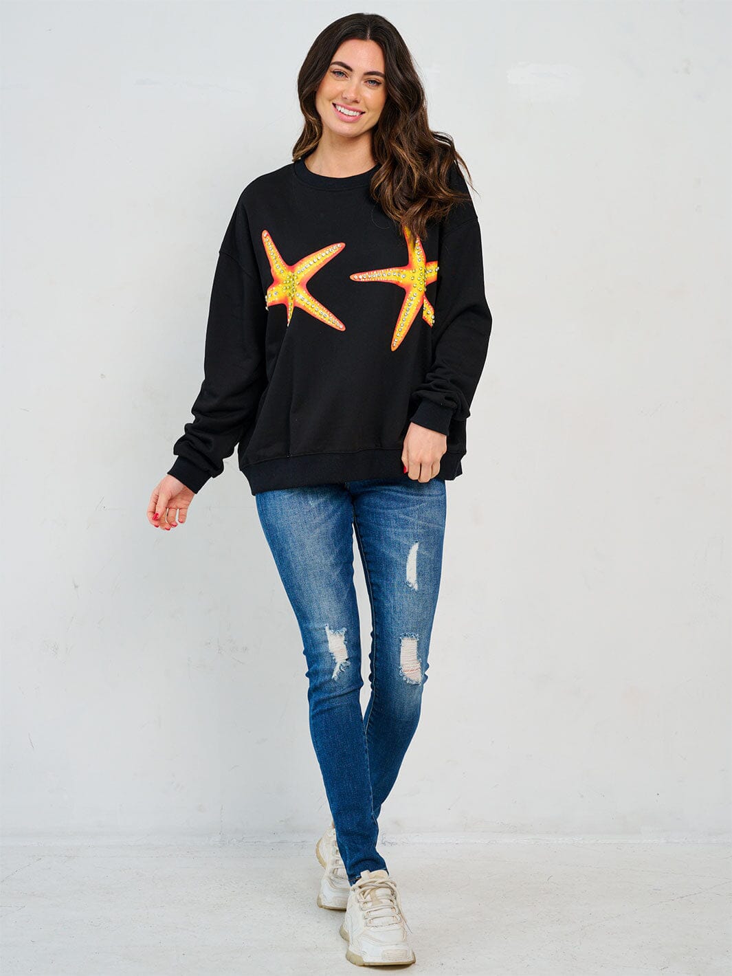 WOMEN'S LONG SLEEVE GRAPHIC STUDS PULLOVER SWEATER