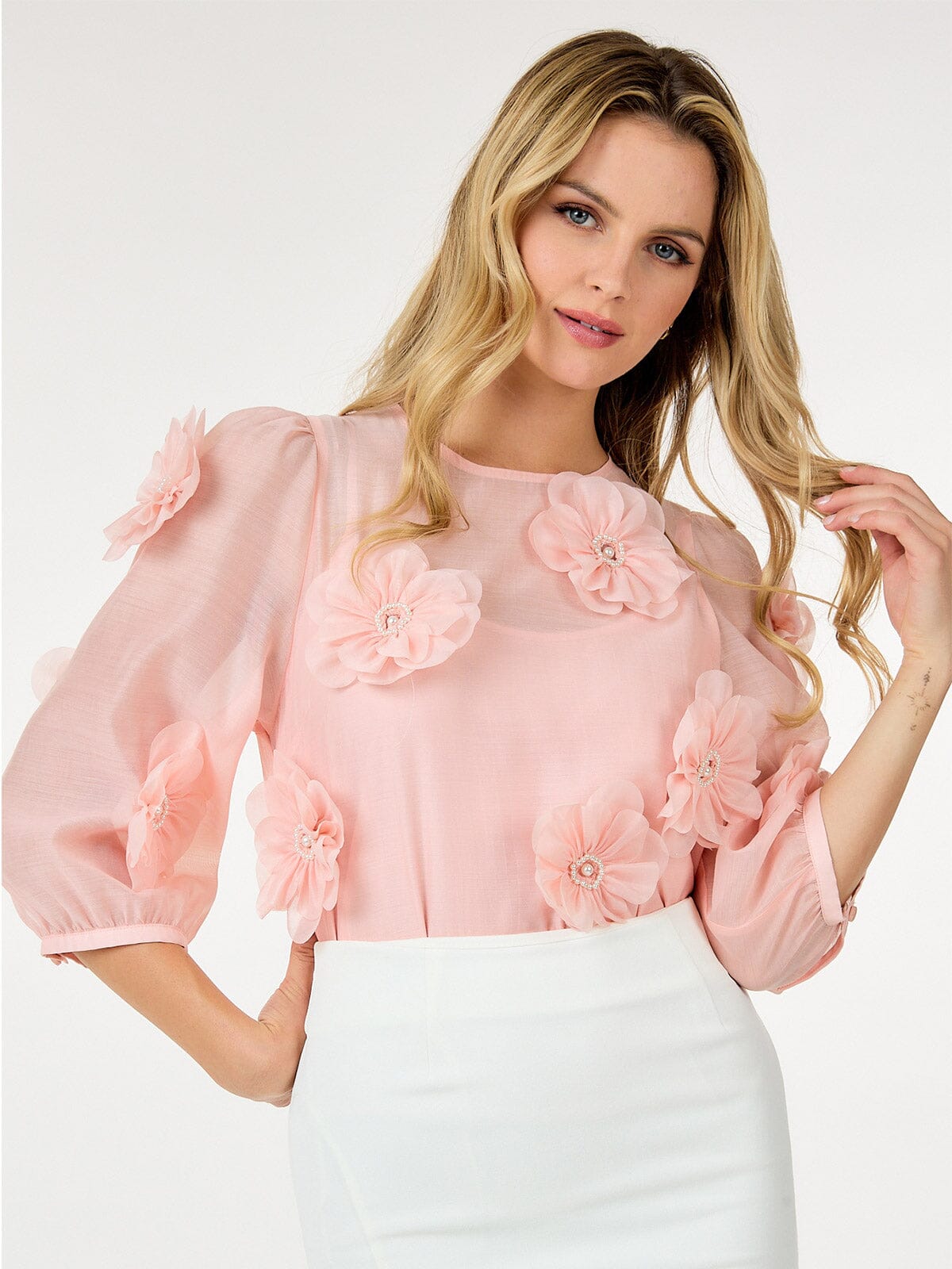 WOMEN'S 3/4 SLEEVE FLOWER DETAILED BLOUSE