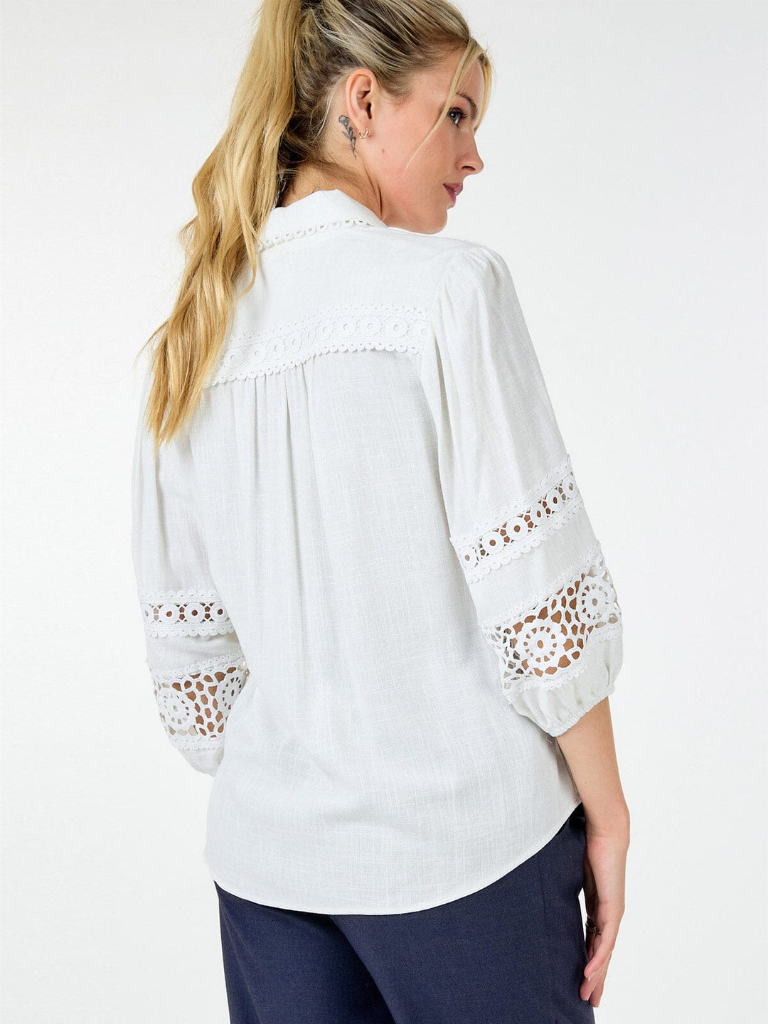 WOMEN'S LONG SLEEVE BUTTON CLOSURE CROCHET DETAILED BLOUSE