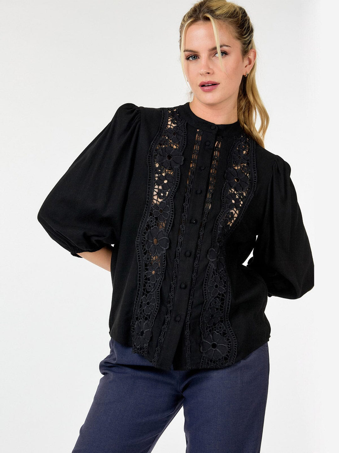 WOMEN'S LONG SLEEVE CROCHET DETAILED BLOUSE