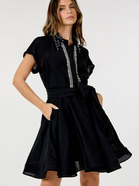 WOMEN'S SHORT SLEEVE BUTTON UP SELF TIE STUDS DETAILED MINI DRESS