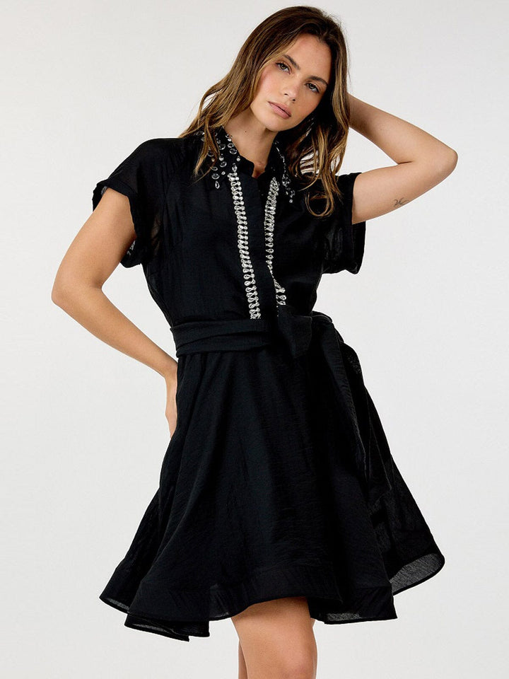 WOMEN'S SHORT SLEEVE BUTTON UP SELF TIE STUDS DETAILED MINI DRESS