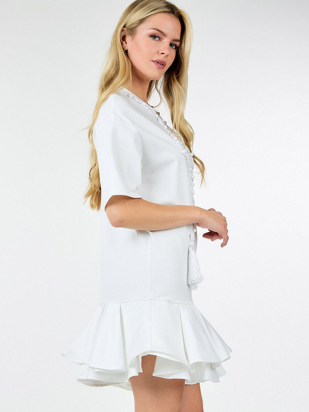 WOMEN'S SHORT SLEEVE RUFFLE BOTTOM HEM STUDS DETAILED MINI DRESS