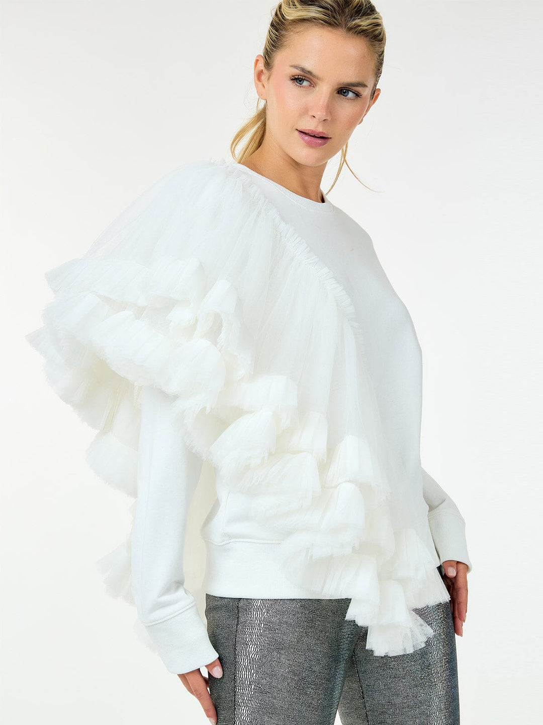 WOMEN'S LONG SLEEVE RUFFLE DETAILED PULLOVER SWEATER