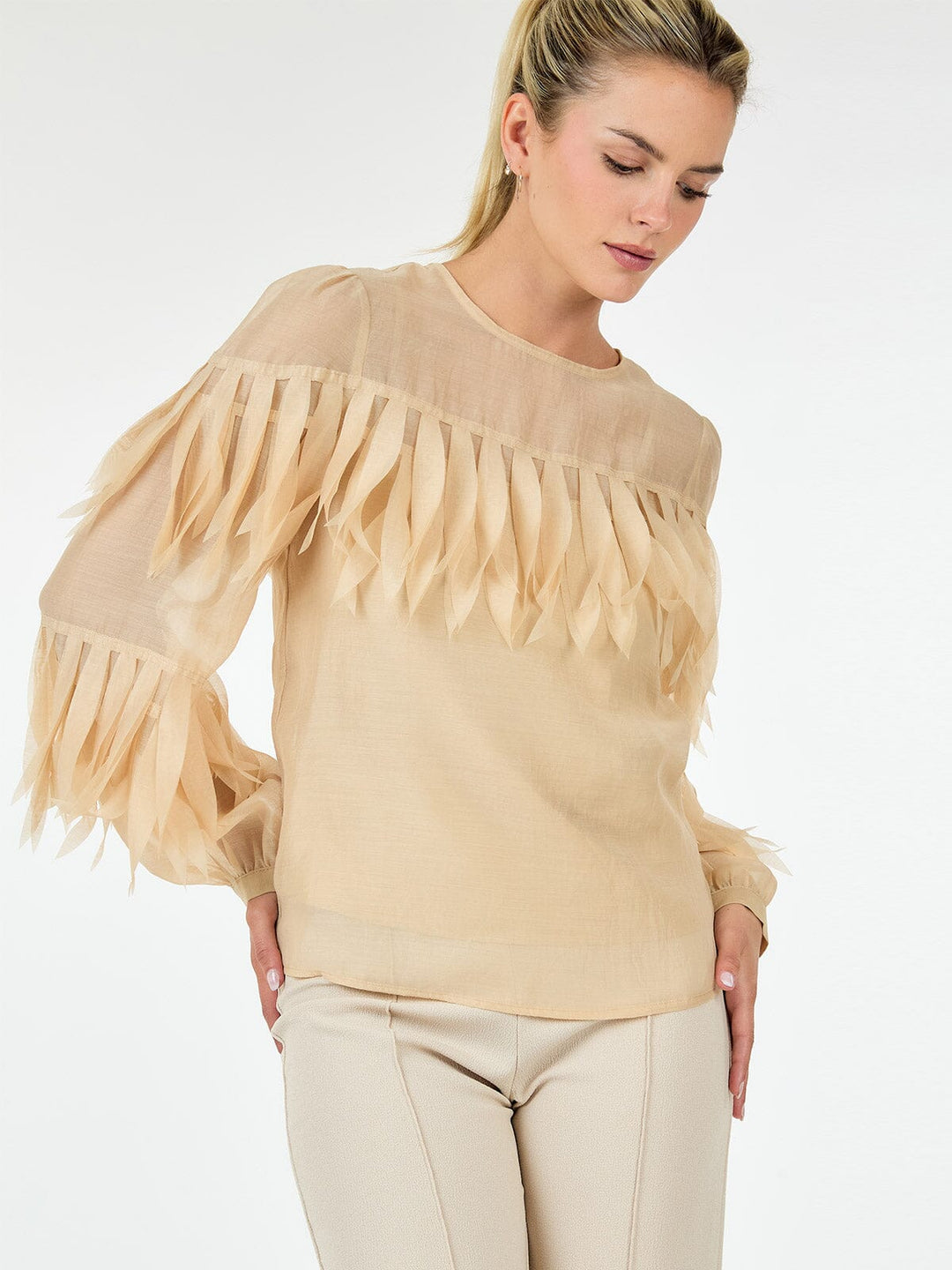 WOMEN'S LONG SLEEVE TIERED FRINGE BLOUSE