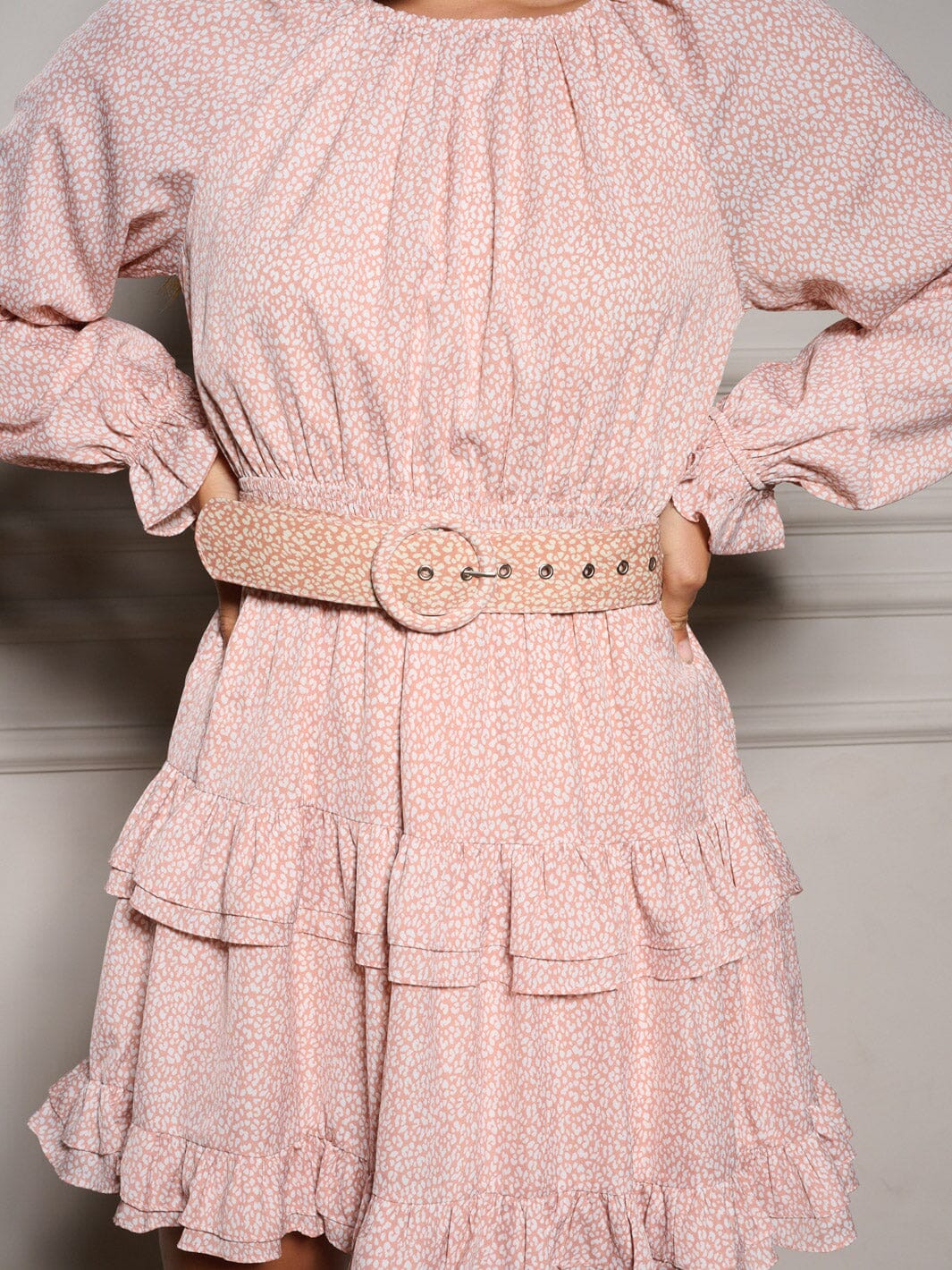 WOMEN'S LONG SLEEVE BELTED TIERED ANIMAL PRINT MINI DRESS