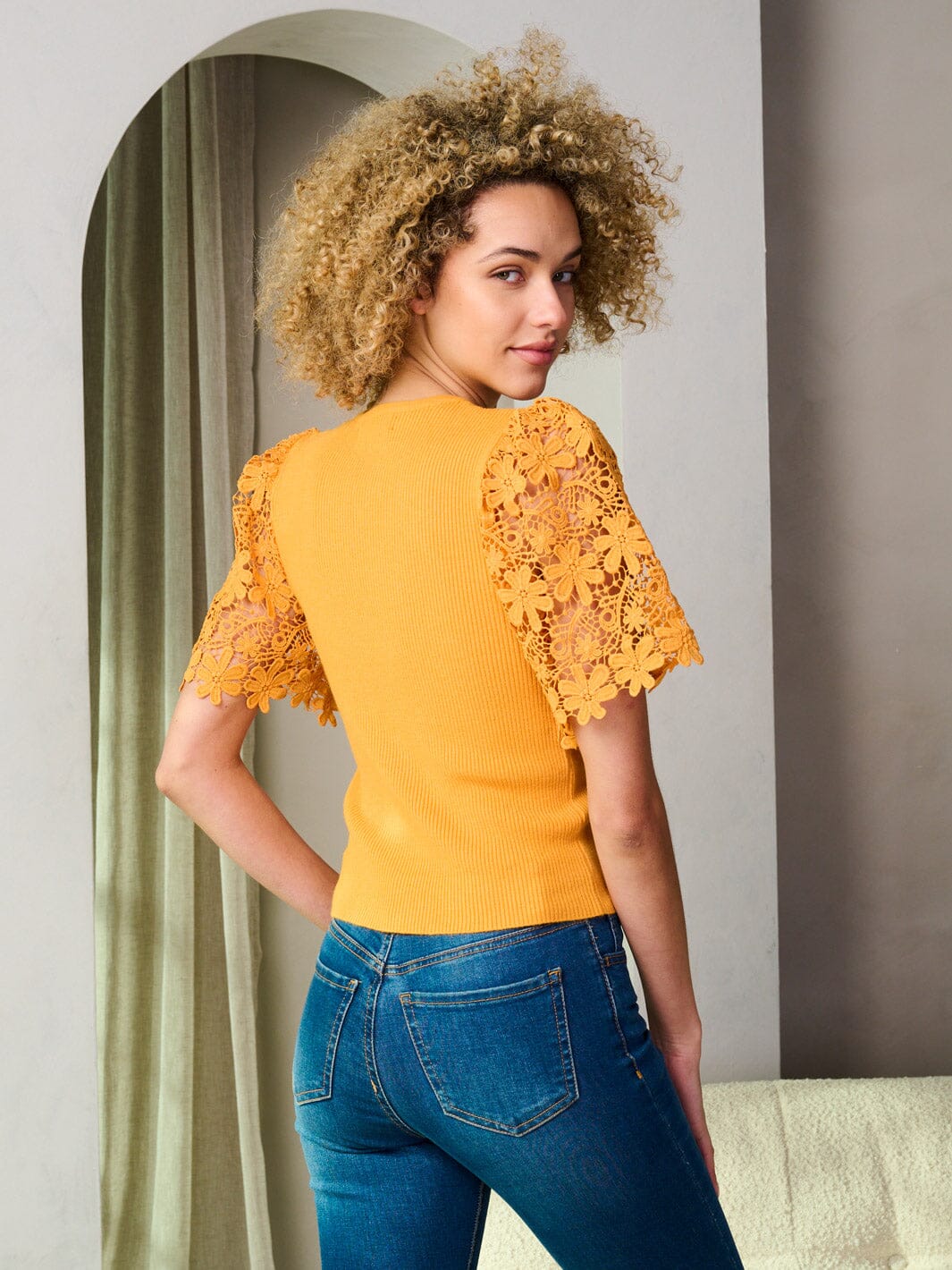 Copy of WOMEN'S SHORT DETAILED SLEEVE BLOUSE TOP