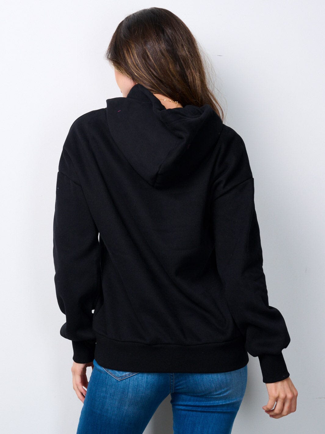 WOMEN'S LONG SLEEVE FRONT POCKET STUDS GRAPHIC HOODIE SWEATER