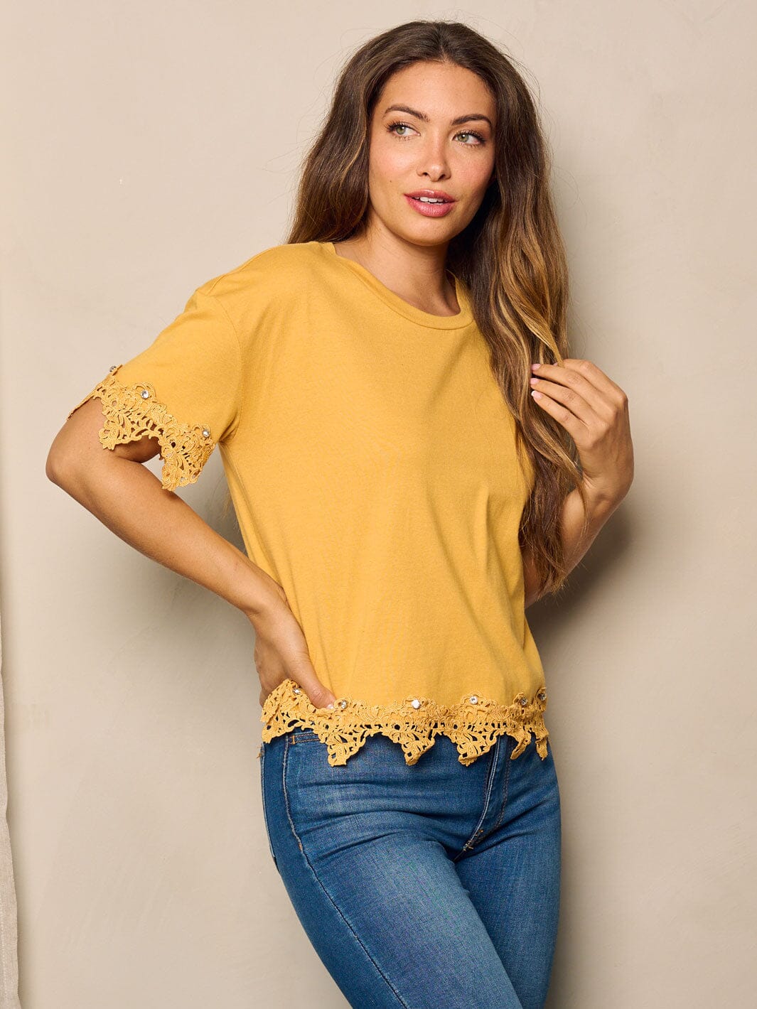 WOMEN'S SHORT SLEEVE TRIM DETAILED TOP