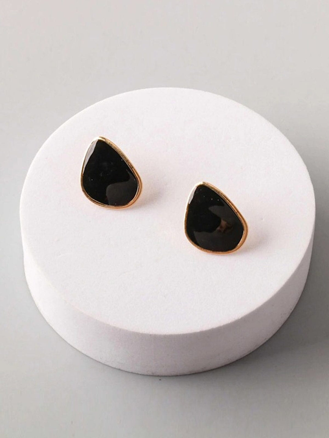 FASHION ASSORTED COLORS EARRINGS