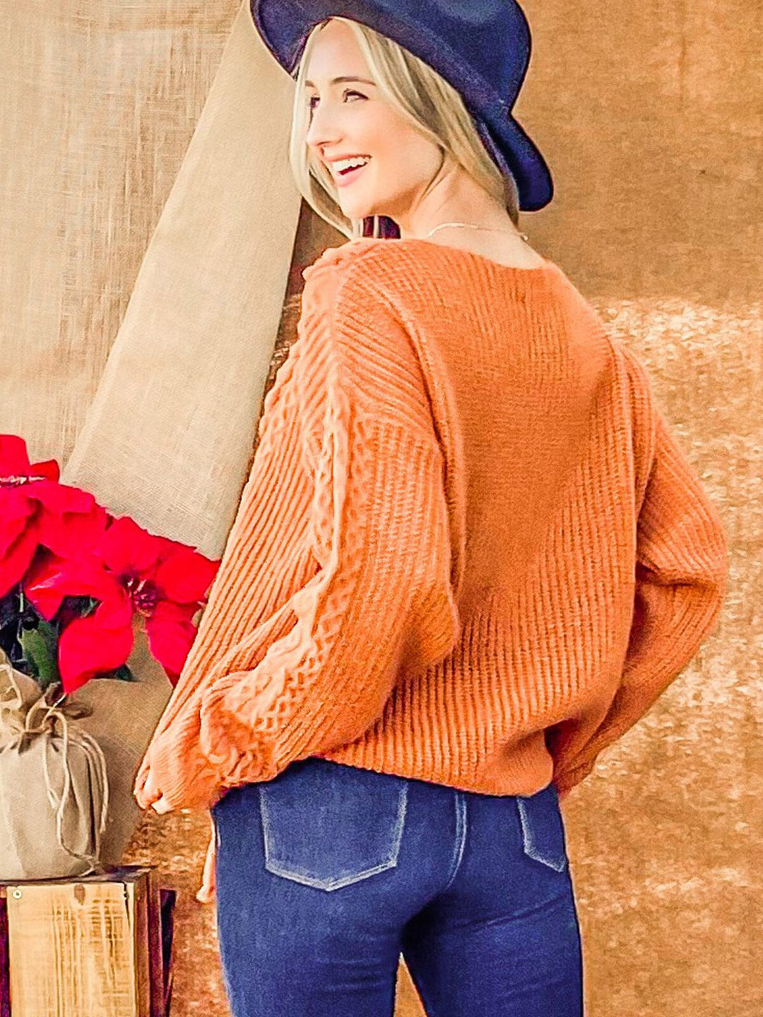 WOMEN'S LONG SLEEVE CABLE KNIT PULLOVER SWEATER